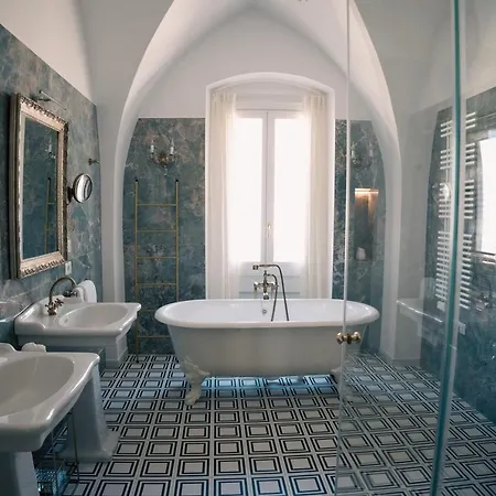 Apartment The Duchess's View: Luxurious Flat In Historical Centre