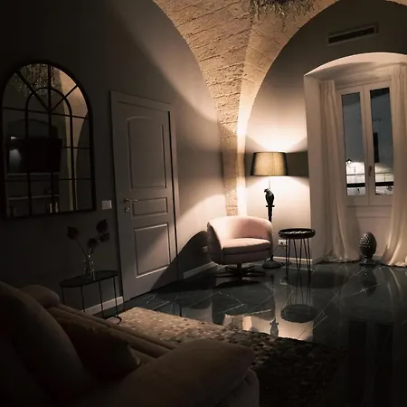 The Duchess's View: Luxurious Flat In Historical Centre *