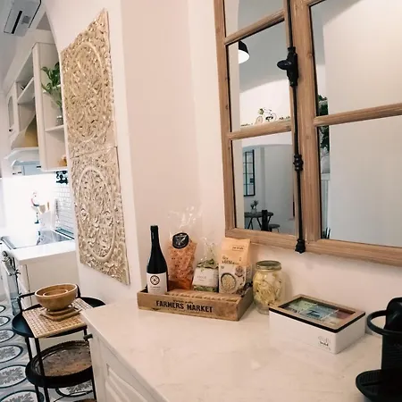 Apartment The Duchess's View: Luxurious Flat In Historical Centre Polignano a Mare