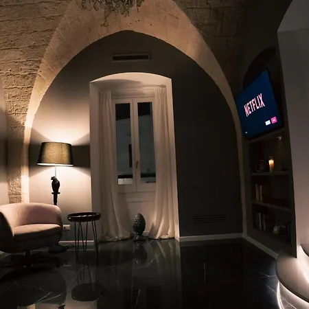 The Duchess's View: Luxurious Flat In Historical Centre Apartment